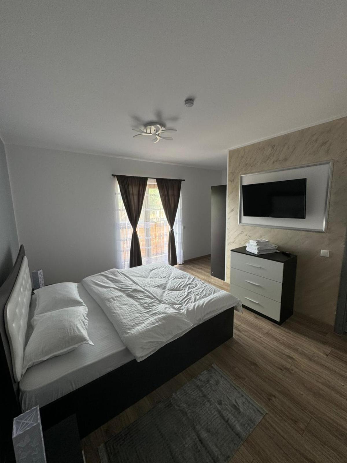 Popasul Din Vale Hotel Moisei Ngoại thất bức ảnh